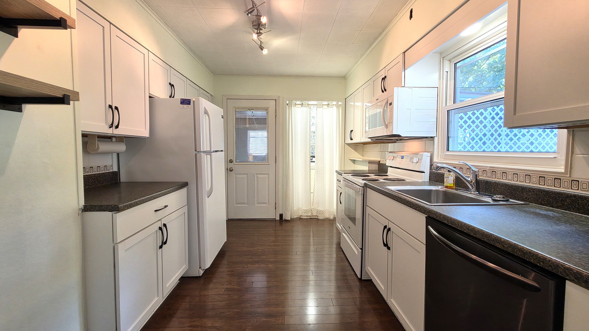 1220 16th Street Property Photo 12