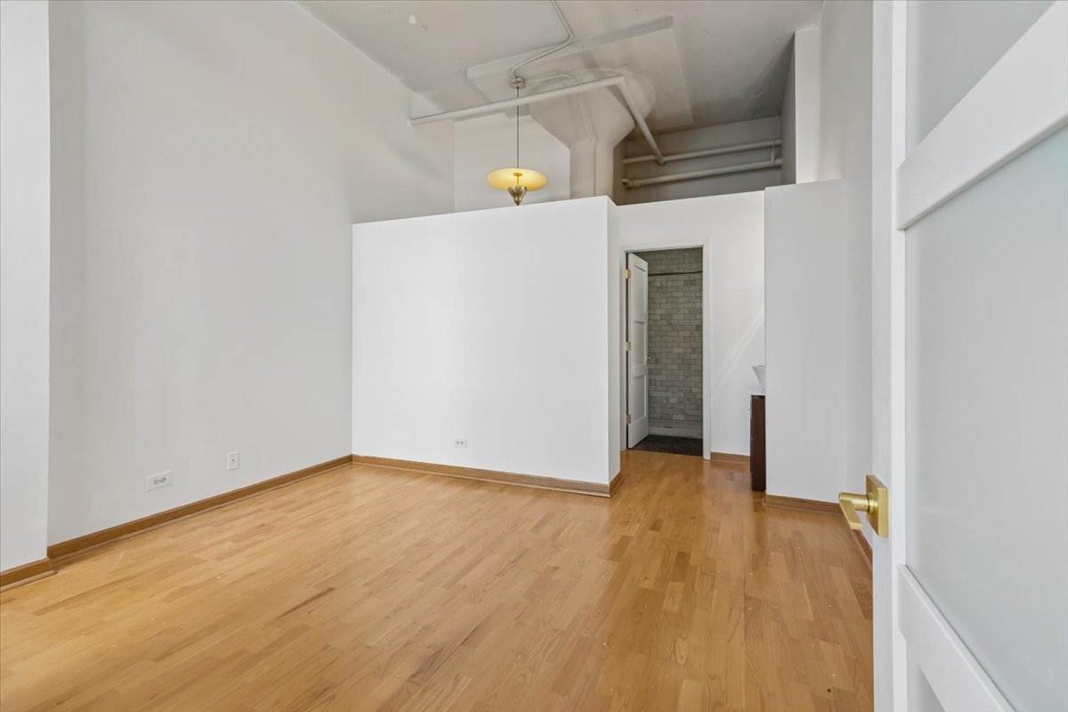 1800 W Roscoe Street 521 Property Photo 10
