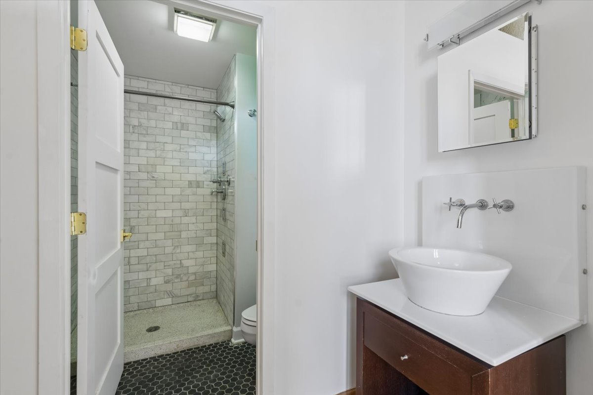 1800 W Roscoe Street 521 Property Photo 12