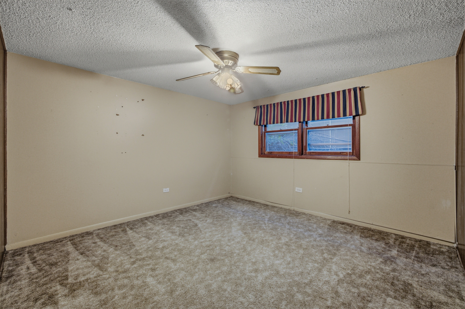 1609 N 23 Avenue Property Photo 17