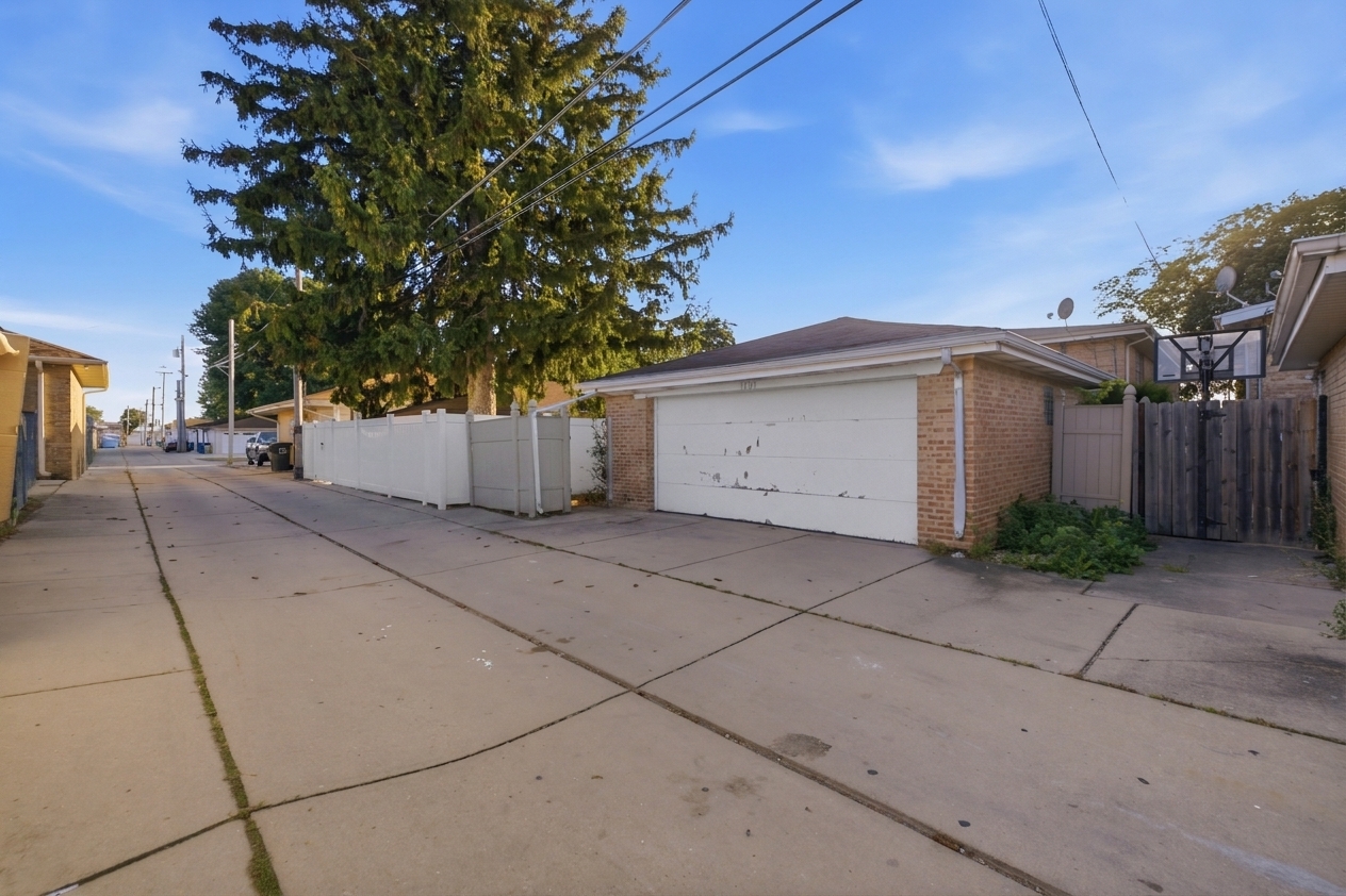 1609 N 23 Avenue Property Photo 28