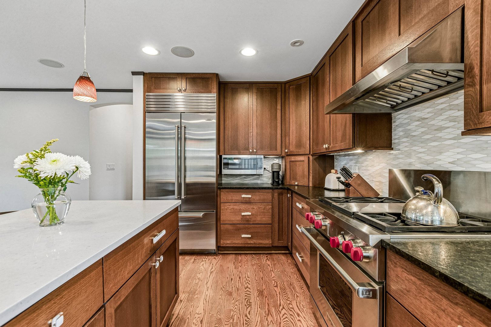 1225 N Grove Avenue Property Photo 11