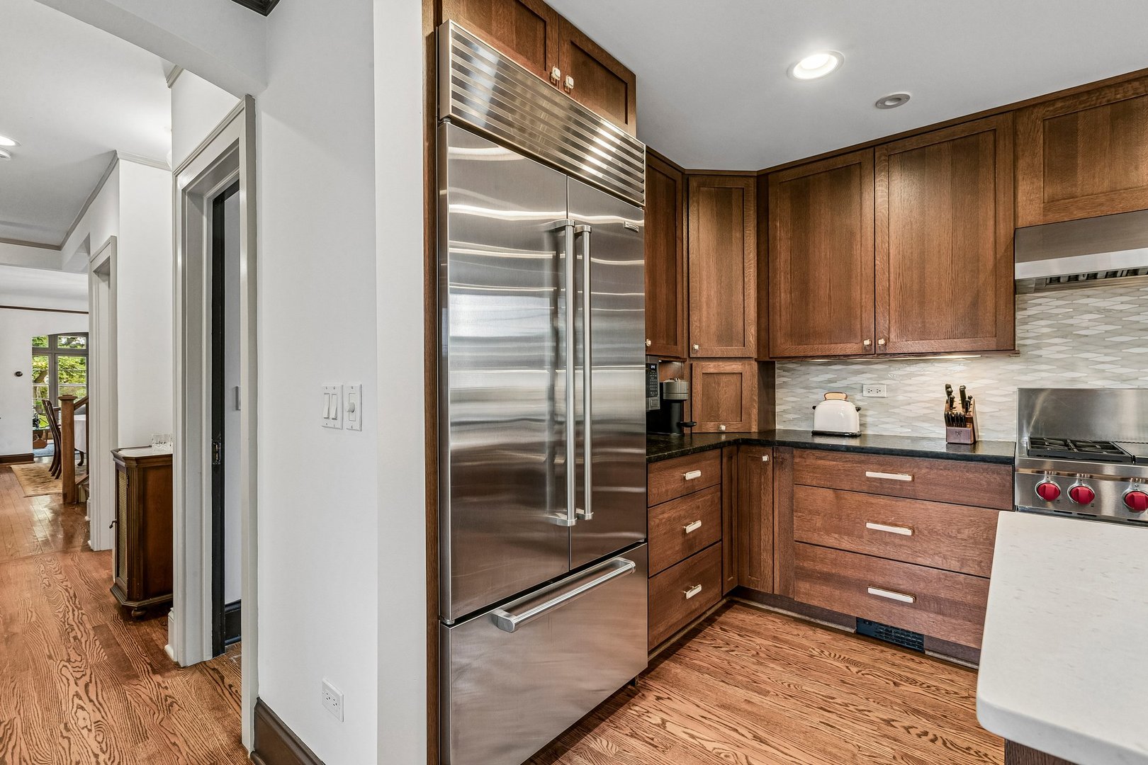 1225 N Grove Avenue Property Photo 13