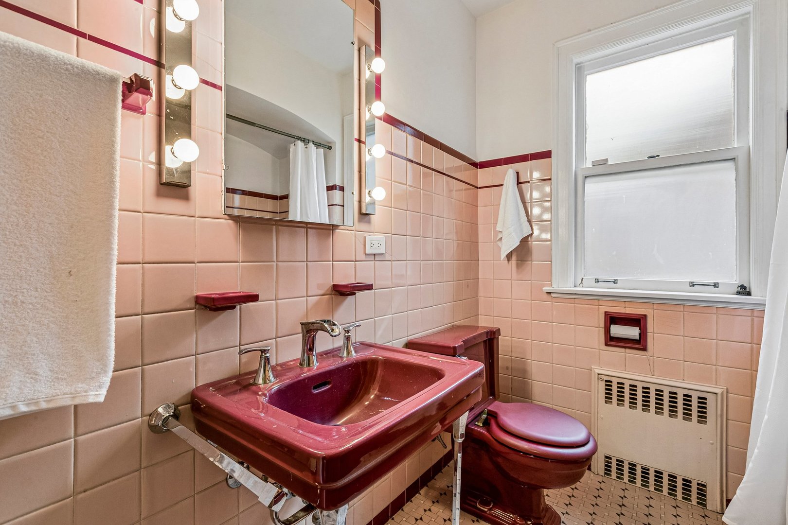 1225 N Grove Avenue Property Photo 21