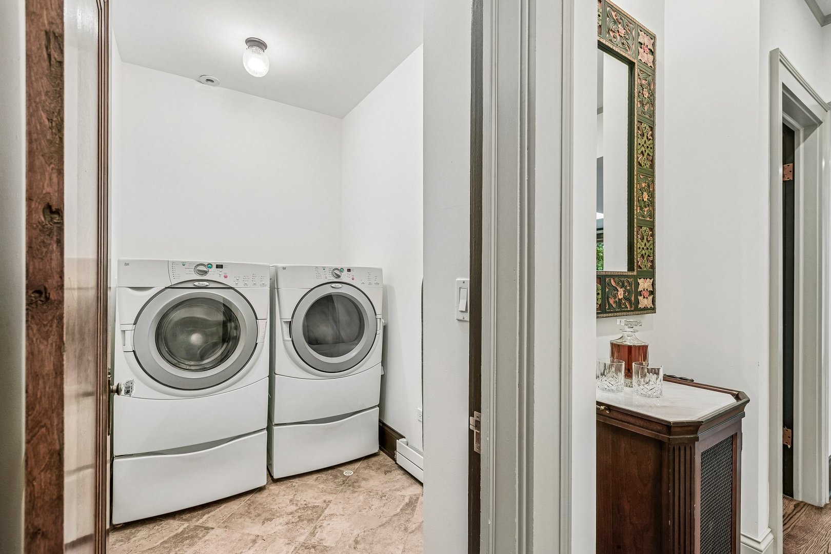 1225 N Grove Avenue Property Photo 27