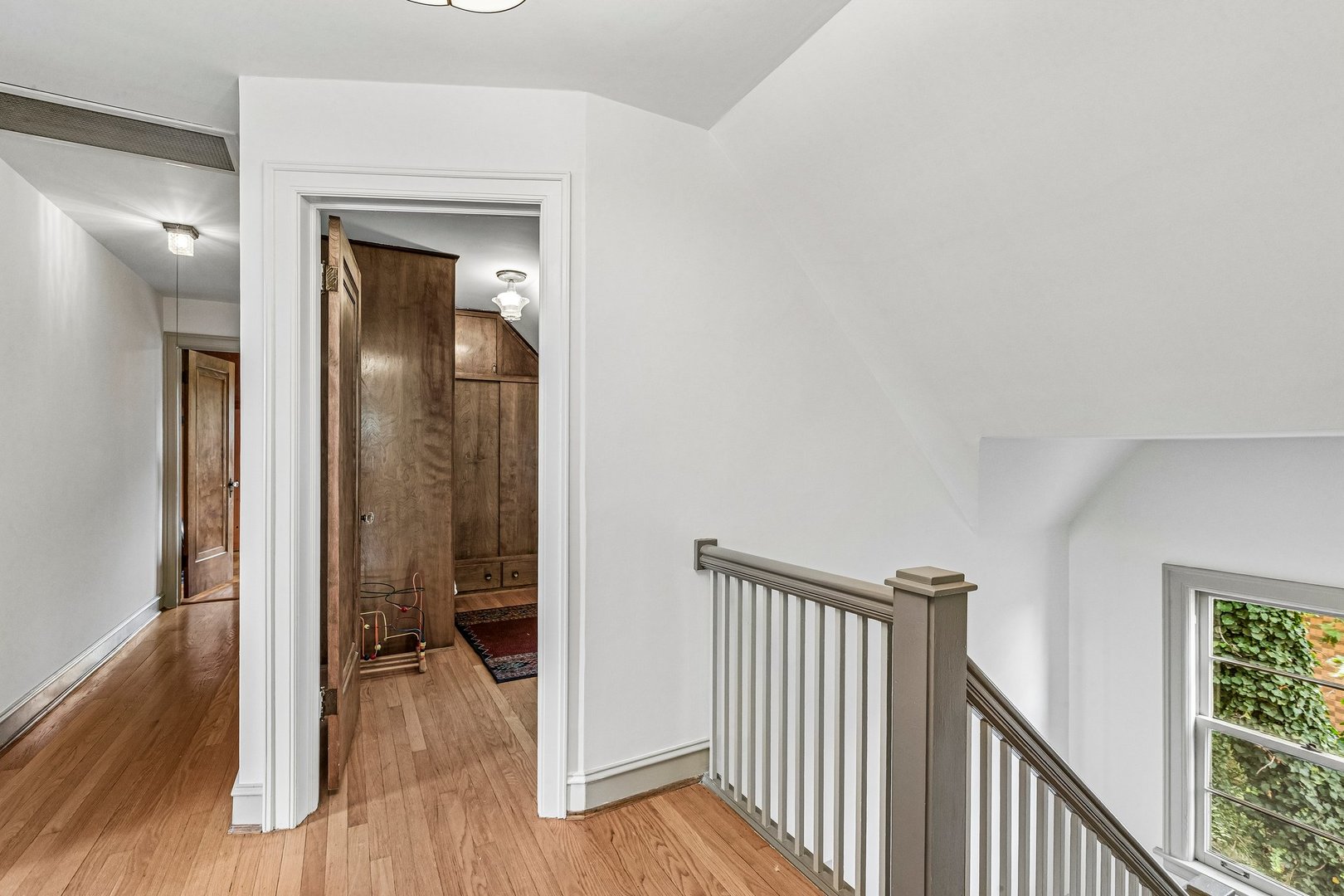 1225 N Grove Avenue Property Photo 29