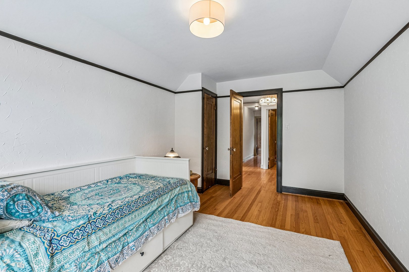 1225 N Grove Avenue Property Photo 32