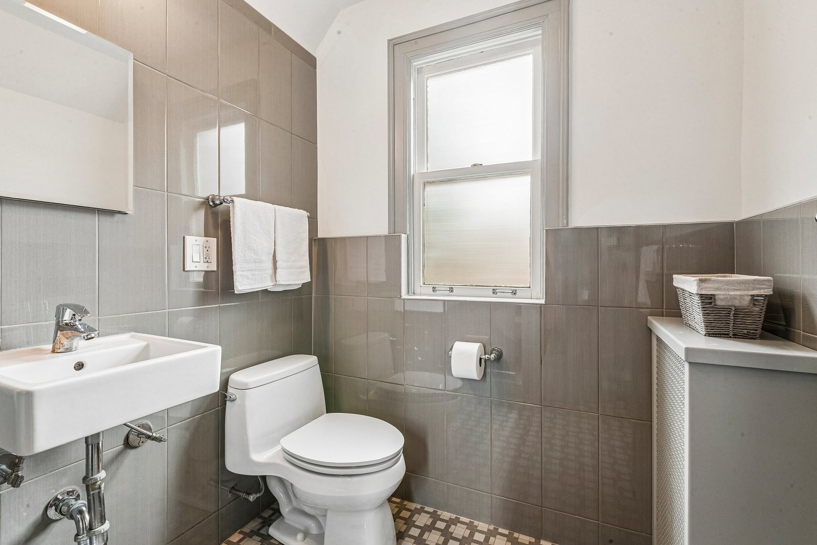 1225 N Grove Avenue Property Photo 35