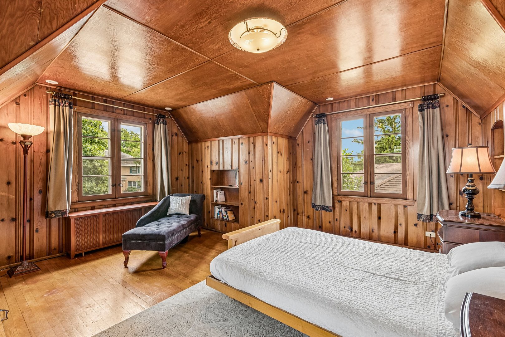 1225 N Grove Avenue Property Photo 37