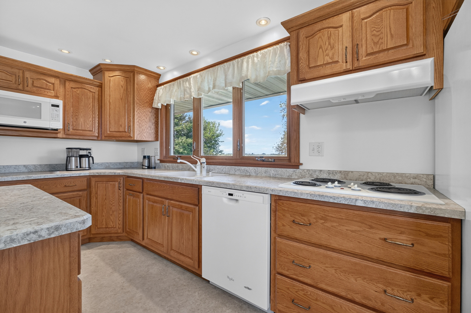 8980 E Il Route 38 Property Photo 15