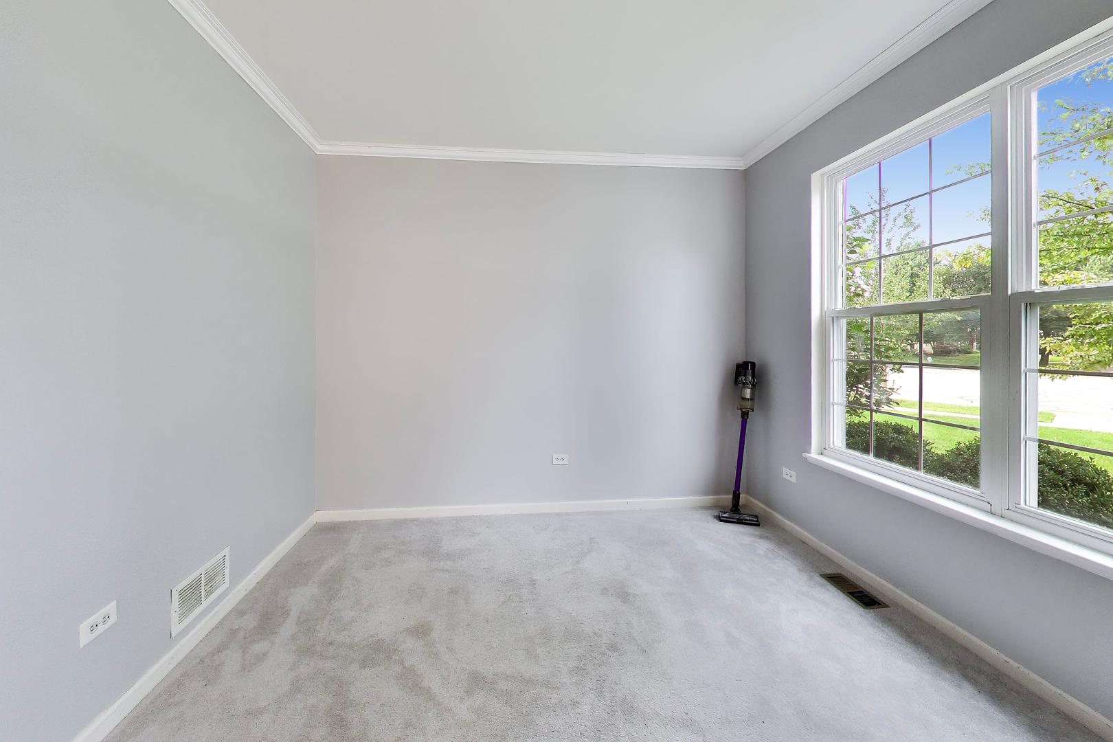 276 Claridge Circle Property Photo 11