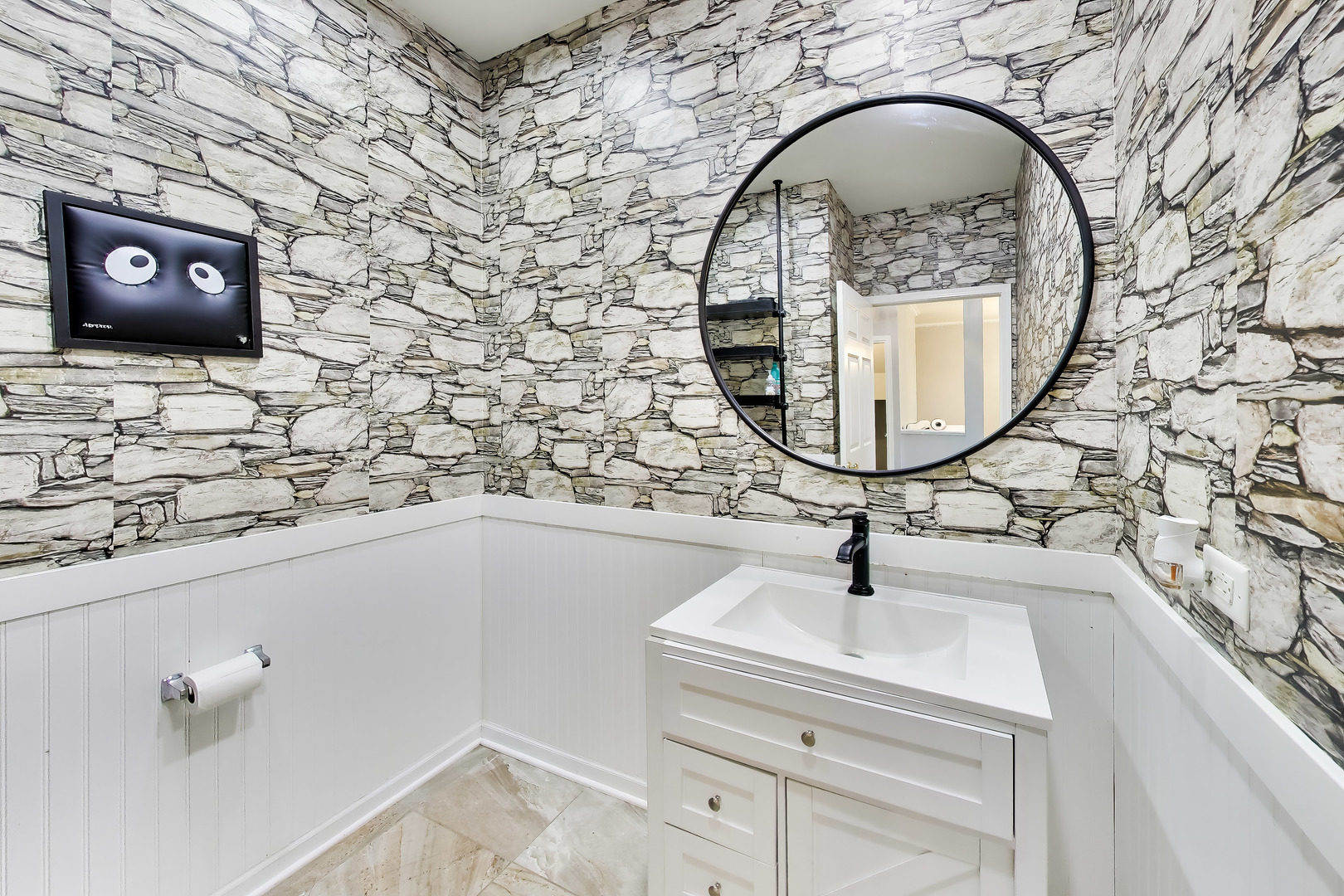 276 Claridge Circle Property Photo 14