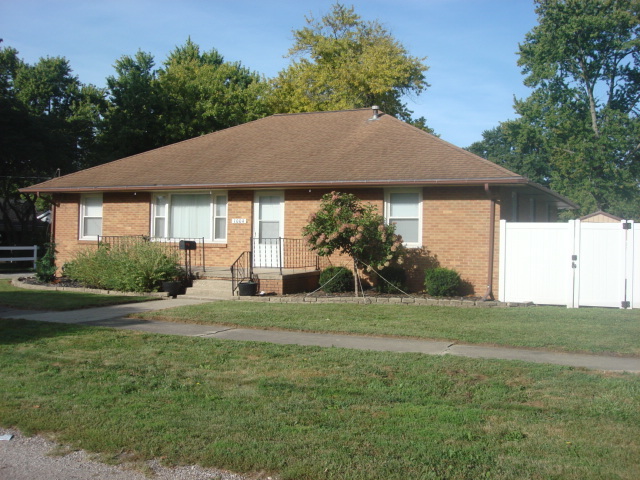 1004 Holcomb Street Property Photo 5