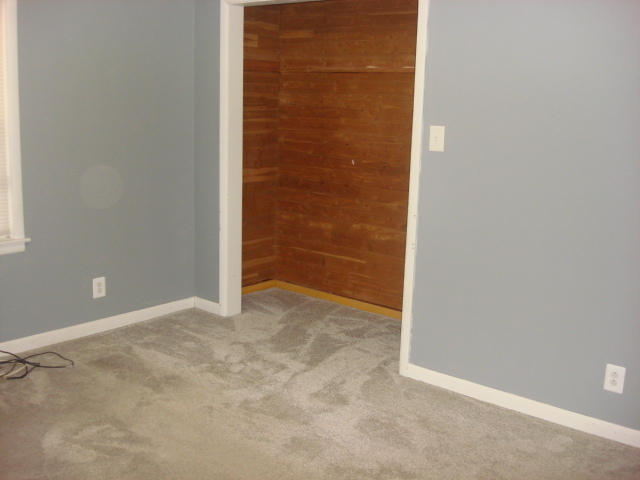 1004 Holcomb Street Property Photo 18