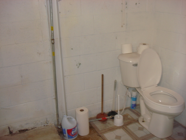 1004 Holcomb Street Property Photo 27