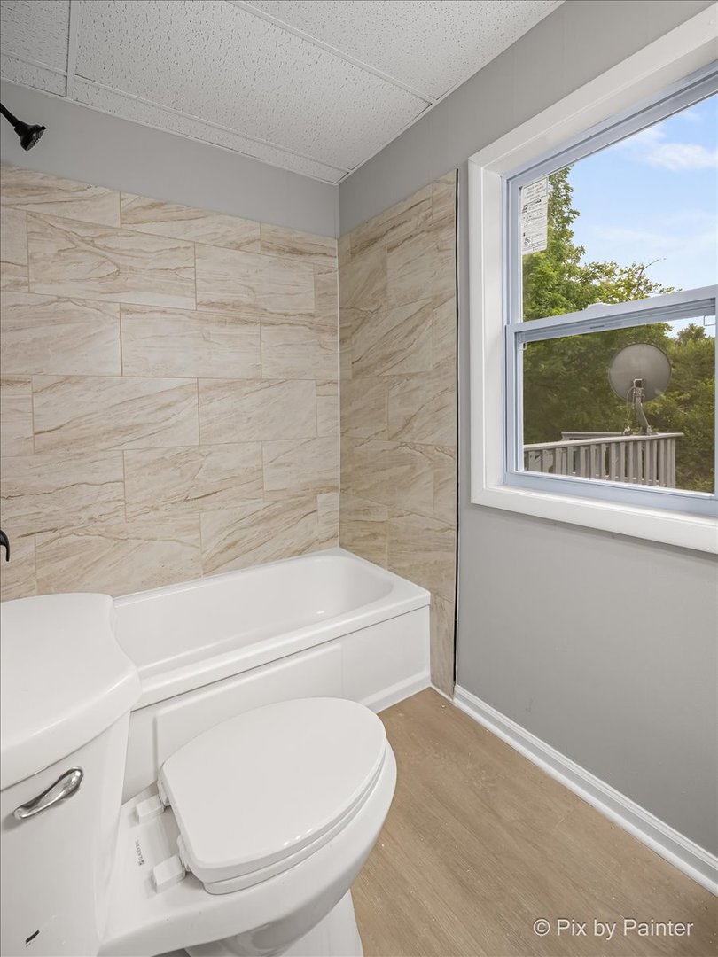 4201 John Street Property Photo 2