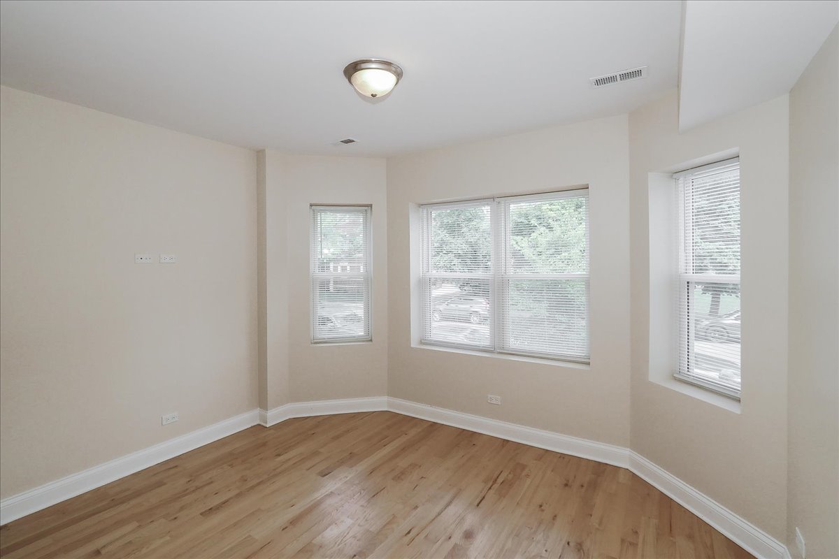 1939 W Granville Avenue 1 Property Photo 10