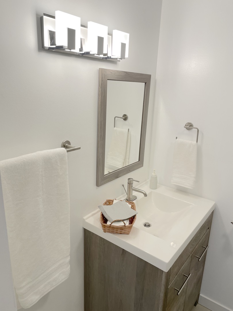 5455 N Sheridan Road 603 Property Photo 9