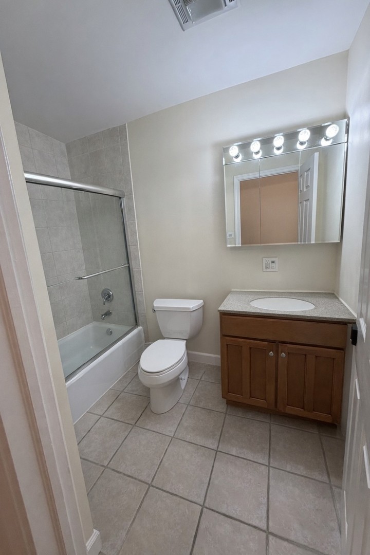 500 N Wilke Road 206 Property Photo 5