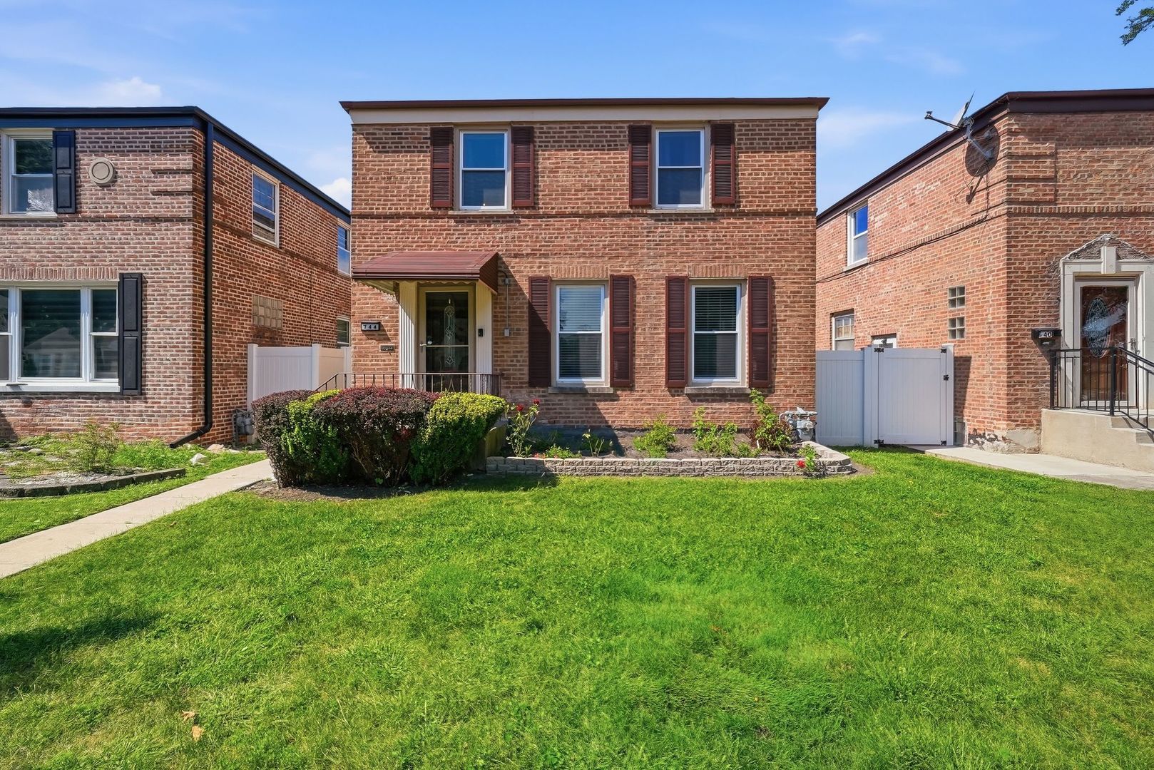 744 Norfolk Avenue Property Photo 1