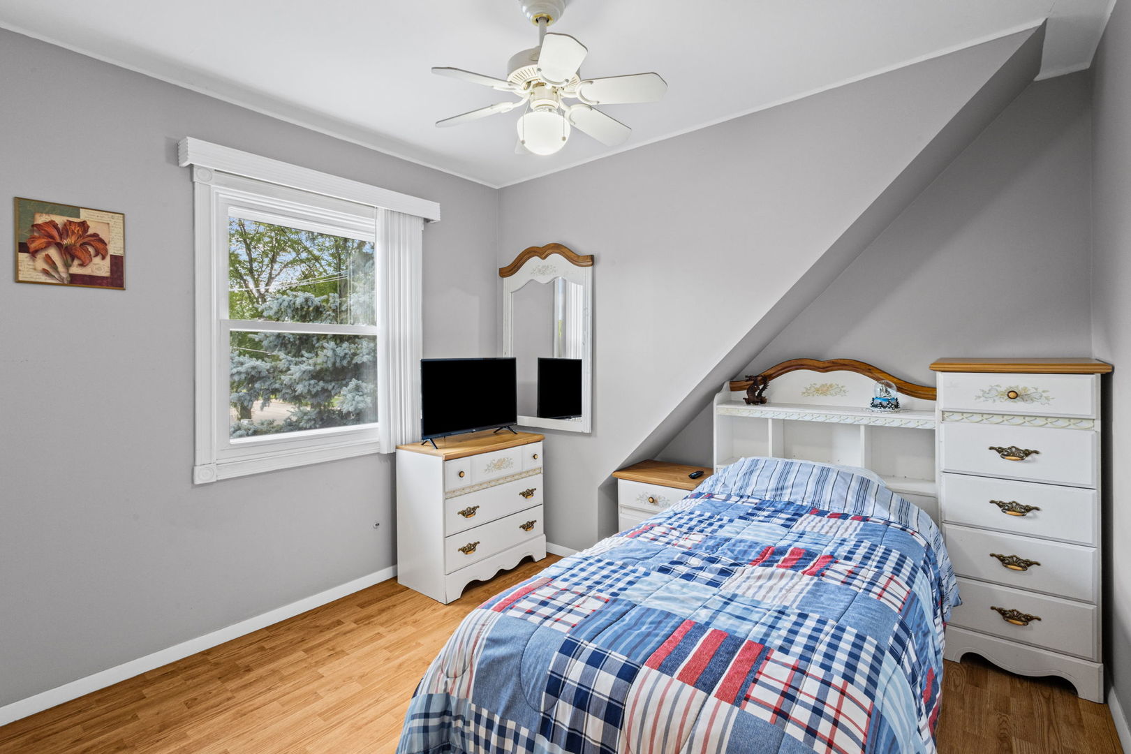 2011 E Touhy Avenue Property Photo 10
