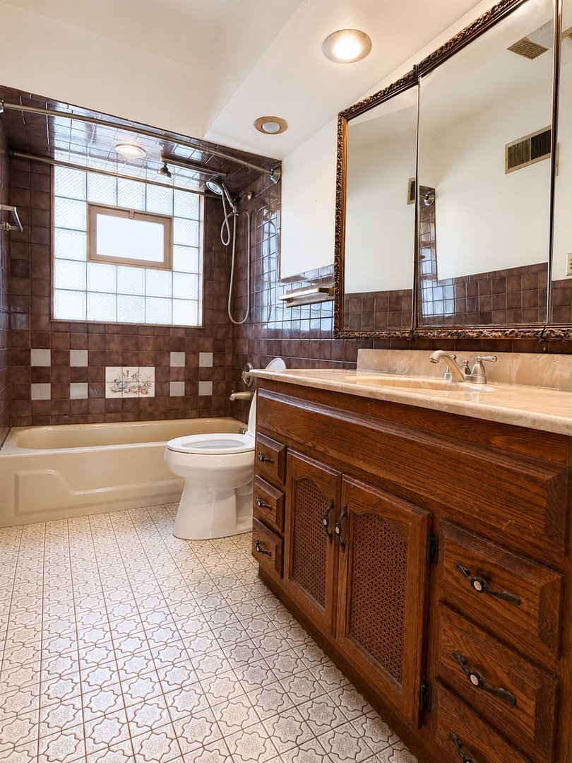 12752906 Property Photo 10