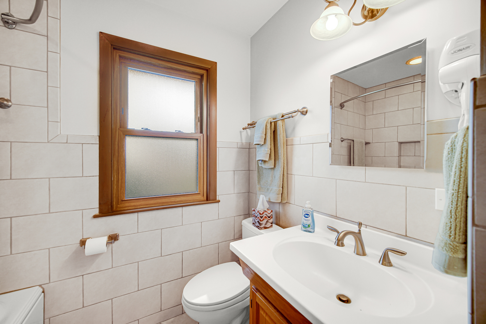 201 N Elmhurst Avenue Property Photo 14