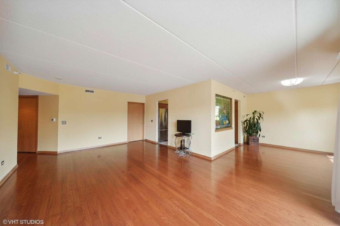 770 Pearson Street 209 Property Photo 6