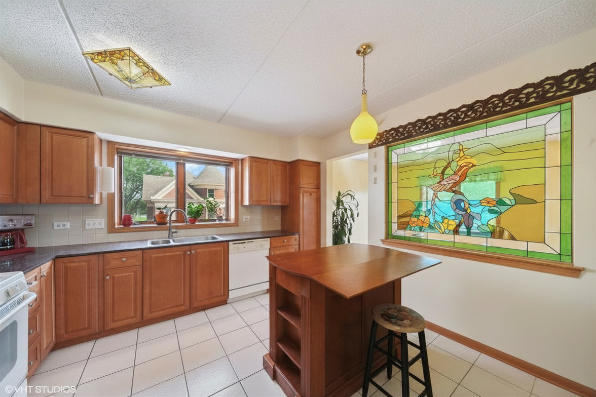 770 Pearson Street 209 Property Photo 8