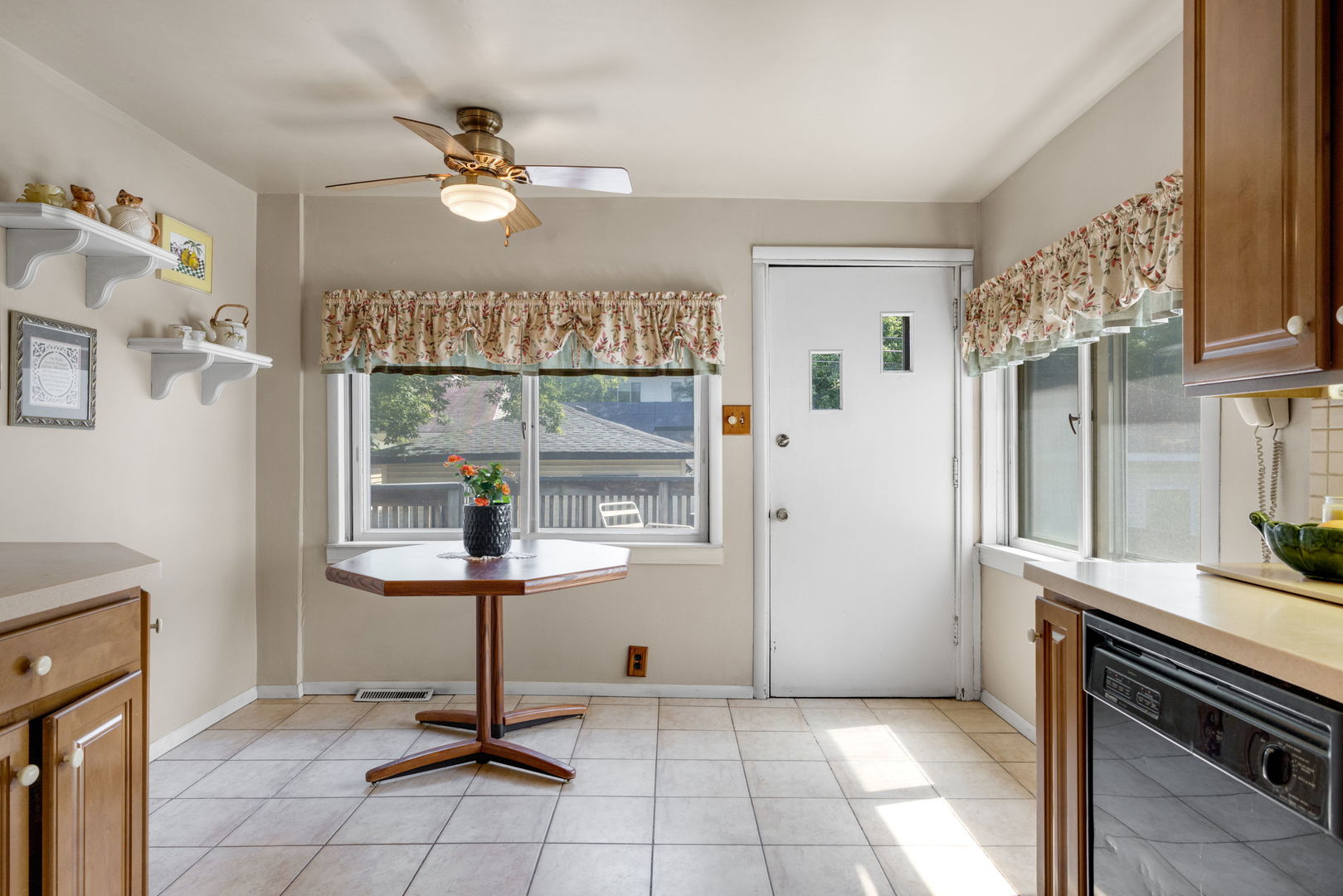 704 S Harvey Avenue Property Photo 12
