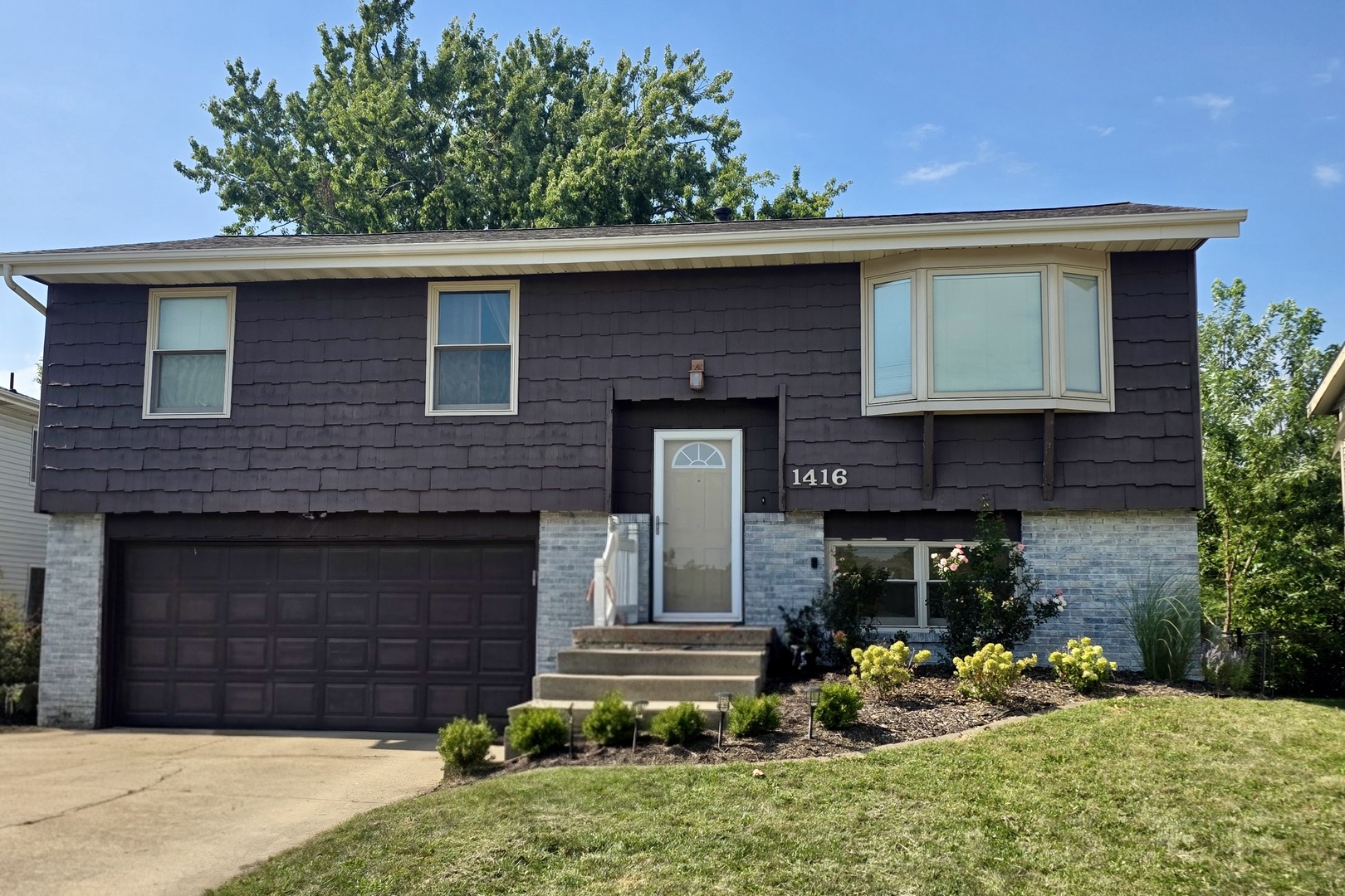 1416 N Hershey Road Property Photo 1