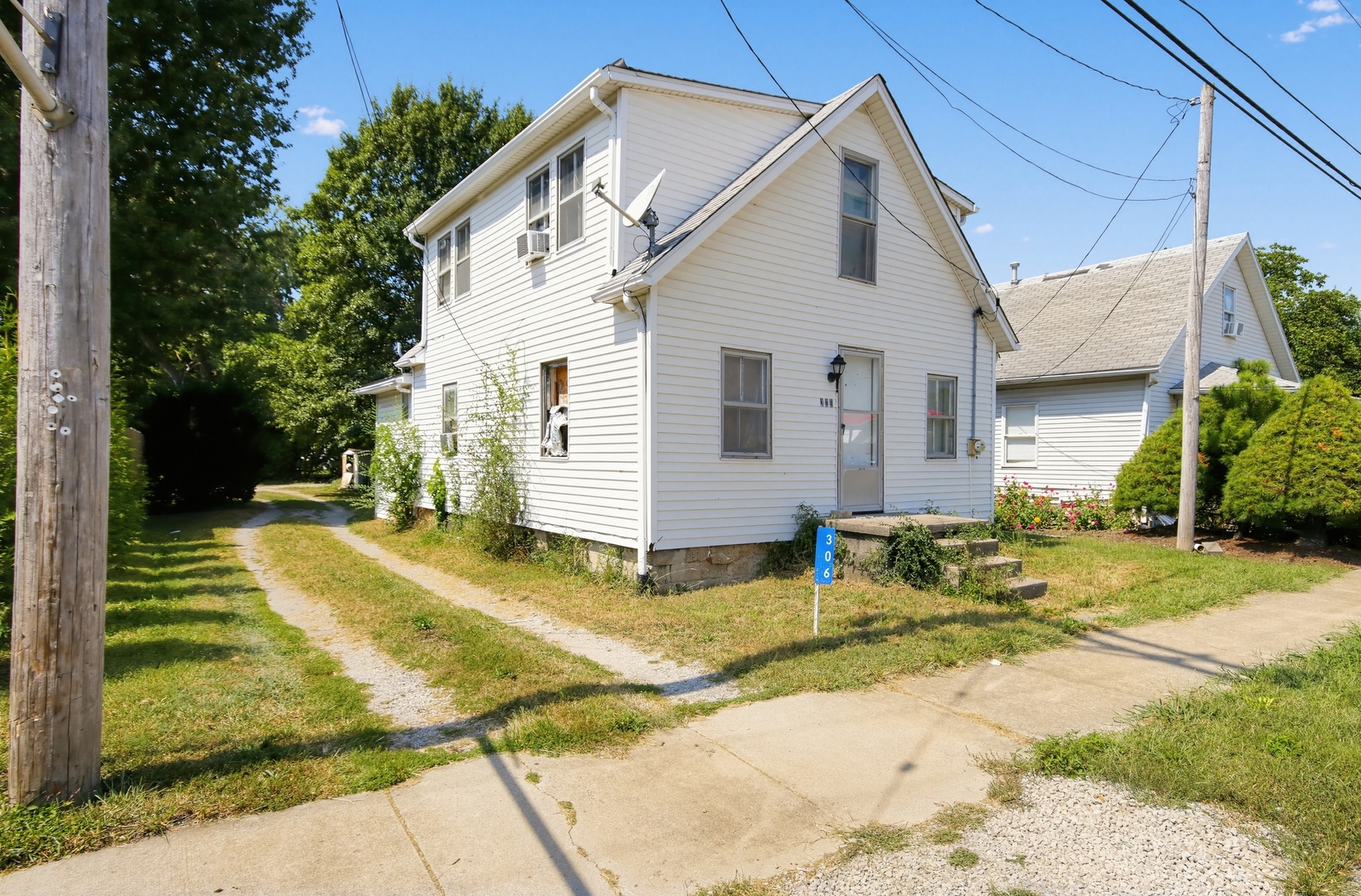 306 S Maple Street Property Photo 2