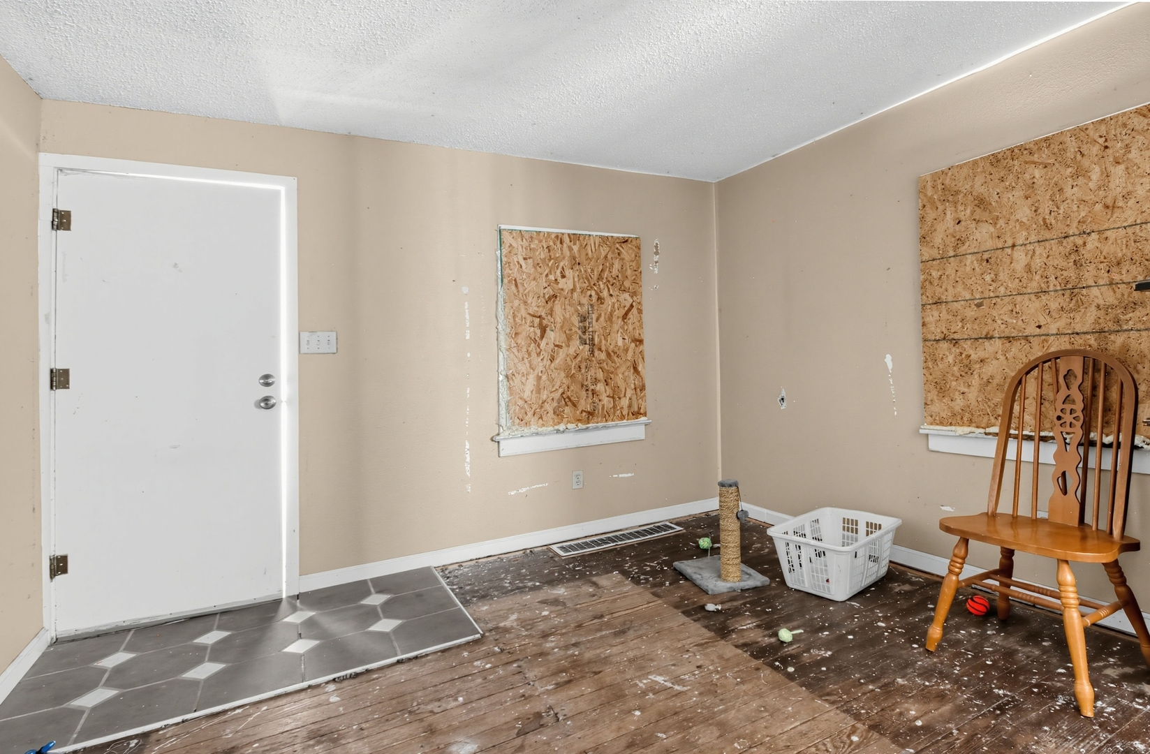 306 S Maple Street Property Photo 4
