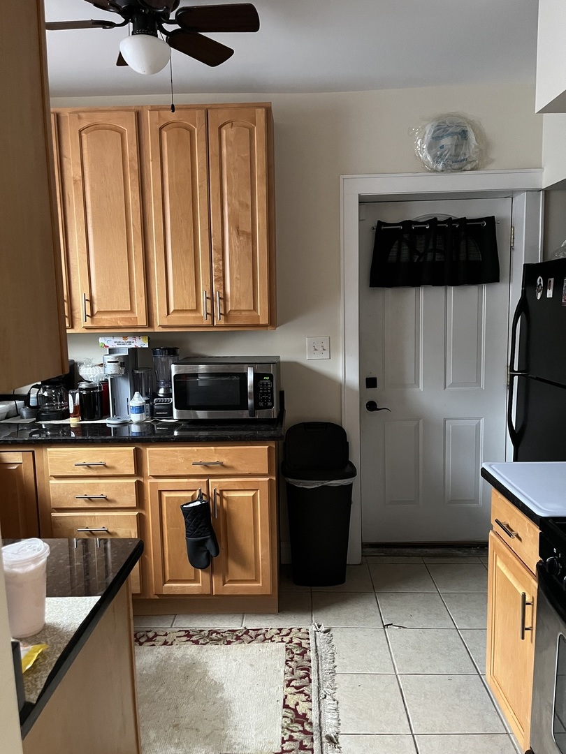 10433 S Hale Avenue 2a Property Photo 11