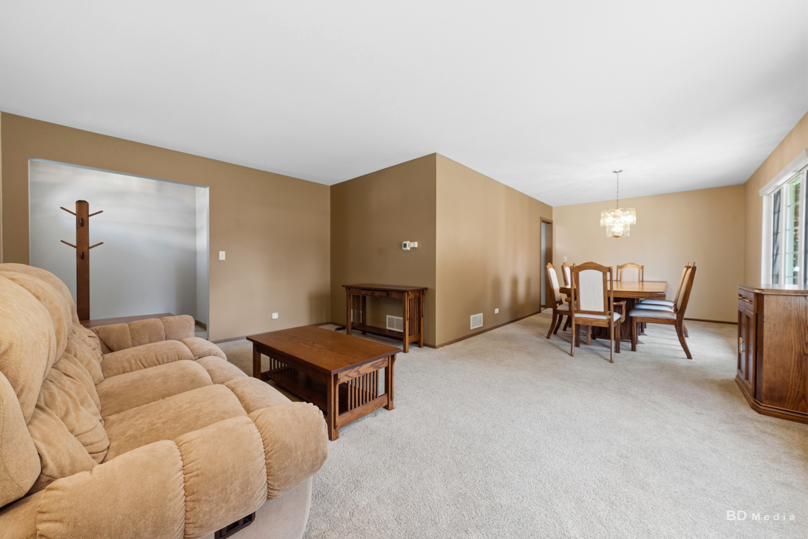 10325 S Whipple Street Property Photo 5