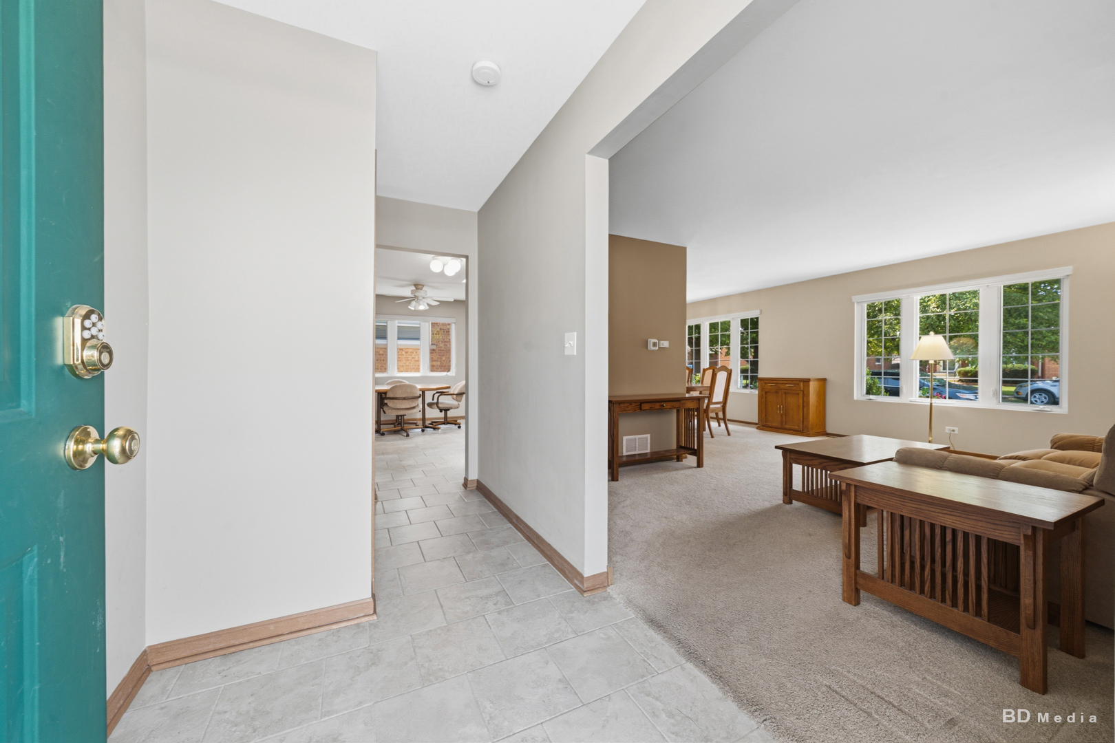 10325 S Whipple Street Property Photo 8