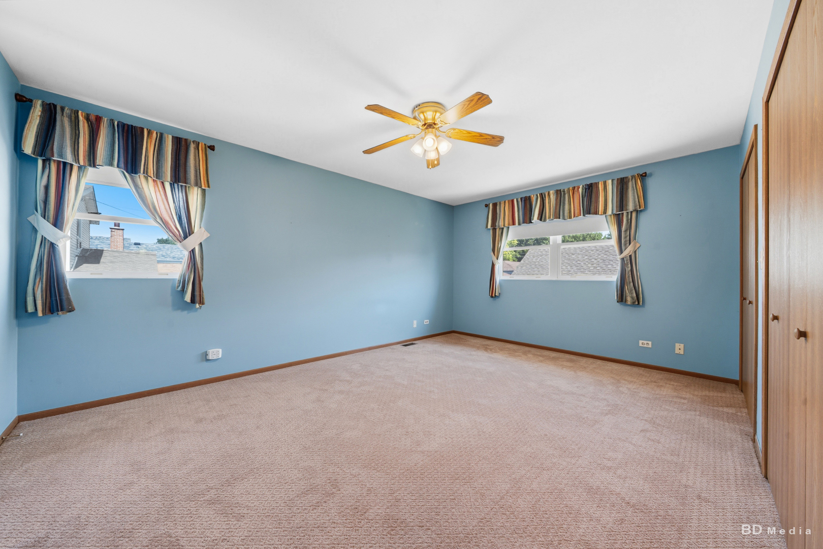 10325 S Whipple Street Property Photo 12