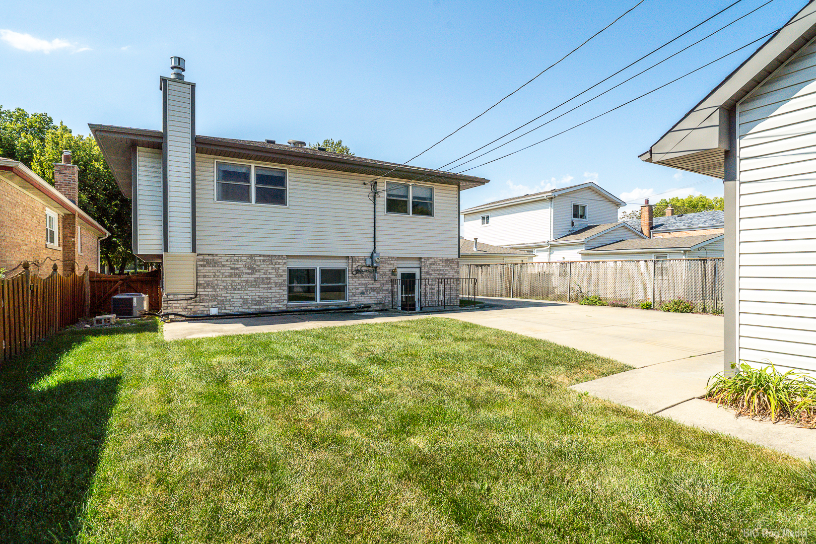 10325 S Whipple Street Property Photo 26