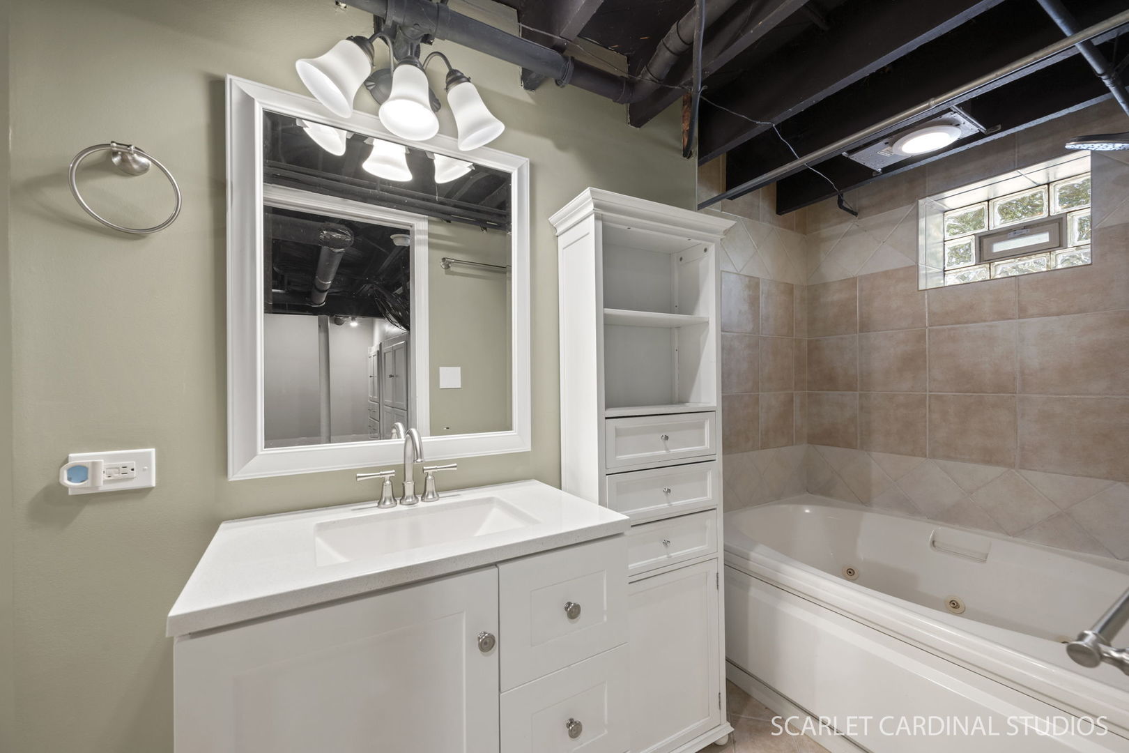 821 Howard Street Property Photo 22