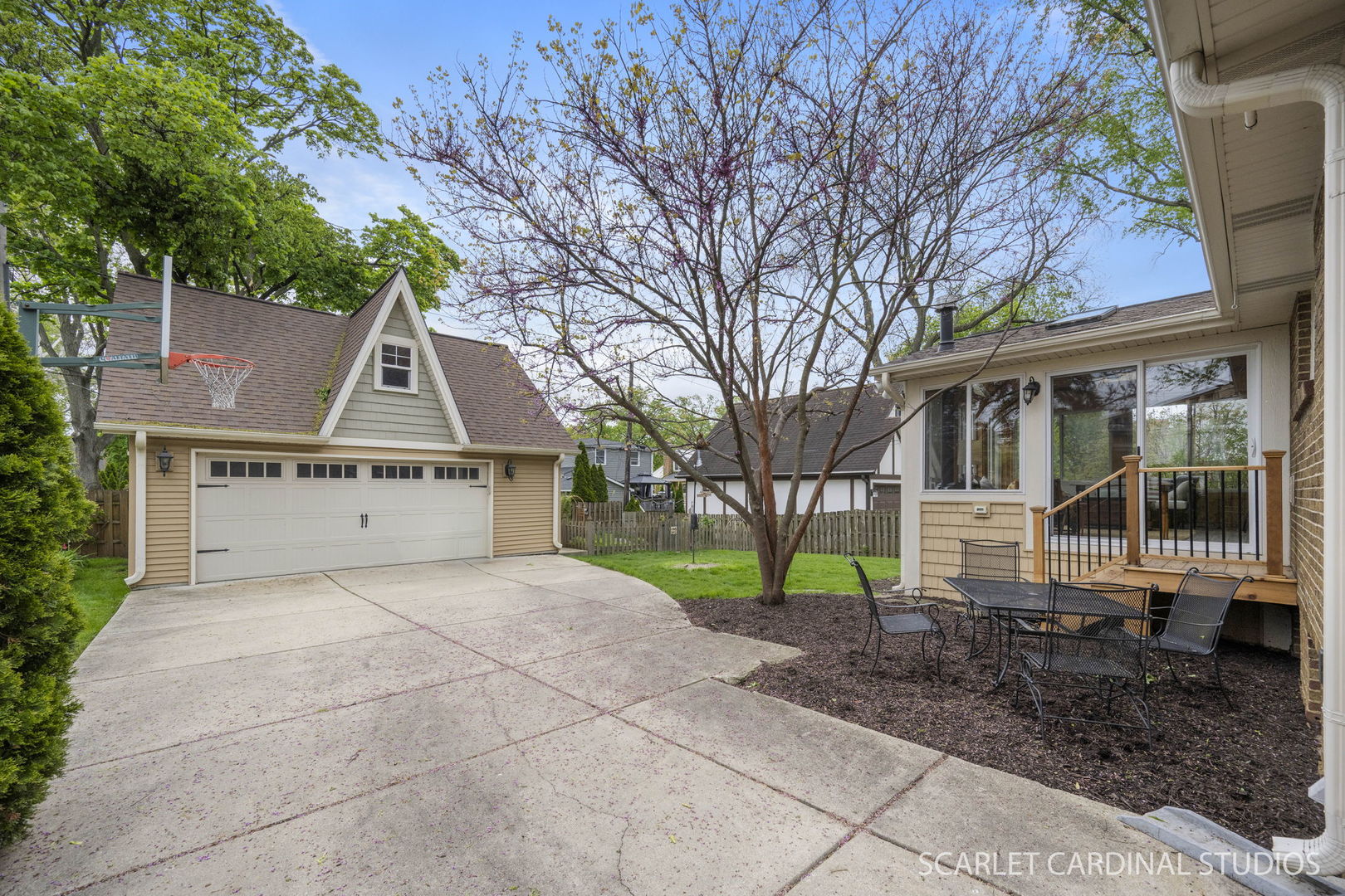821 Howard Street Property Photo 25