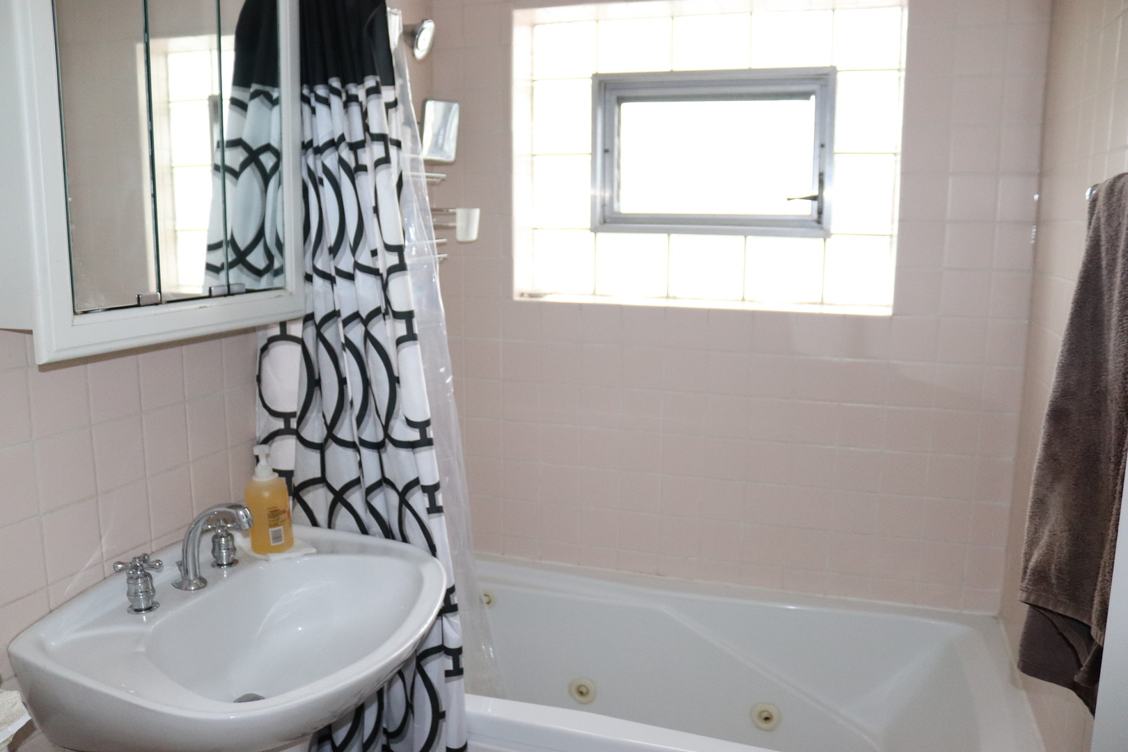 10834 Hastings Street Property Photo 8
