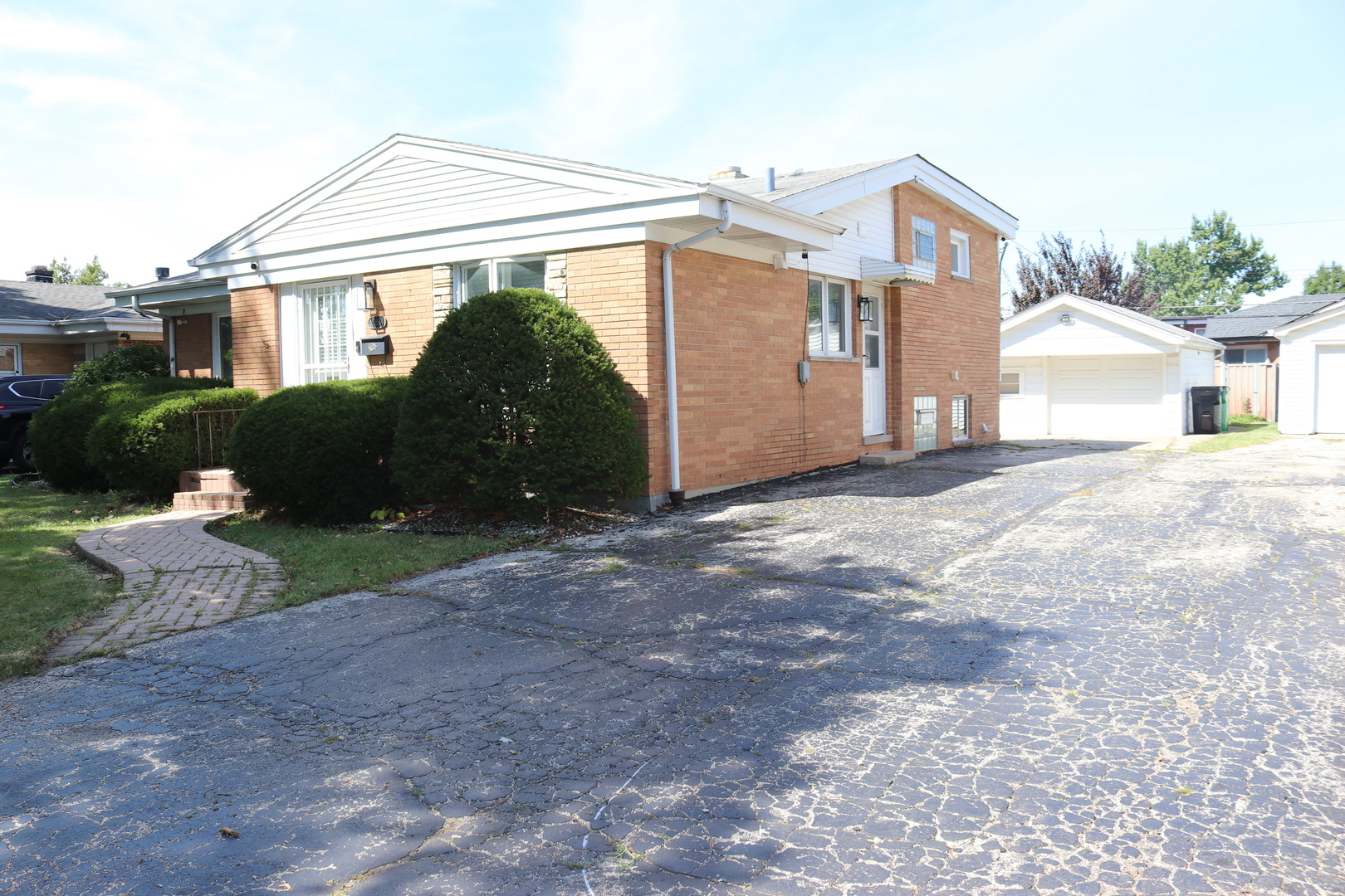 10834 Hastings Street Property Photo 14
