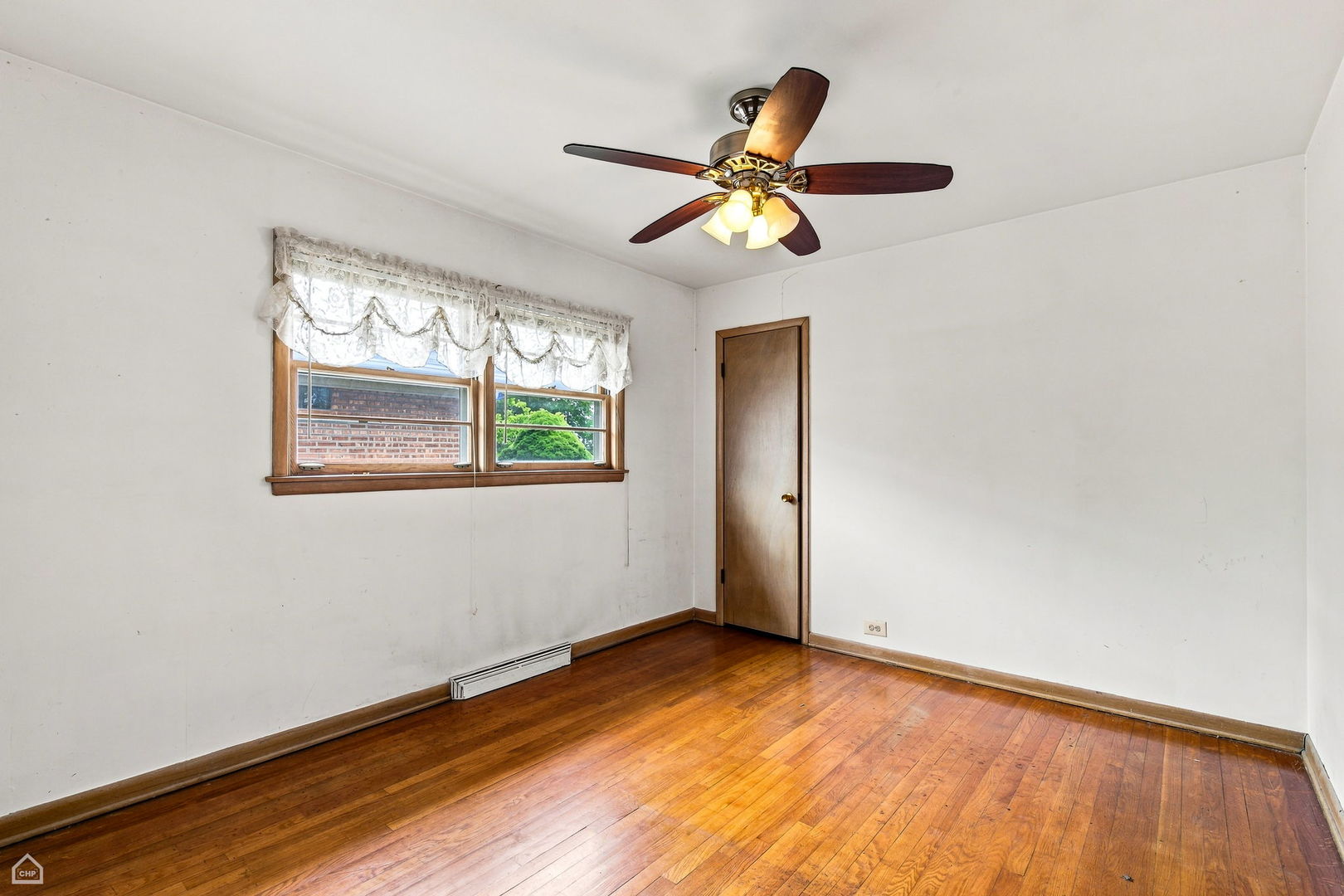 7321 N Nora Avenue Property Photo 12