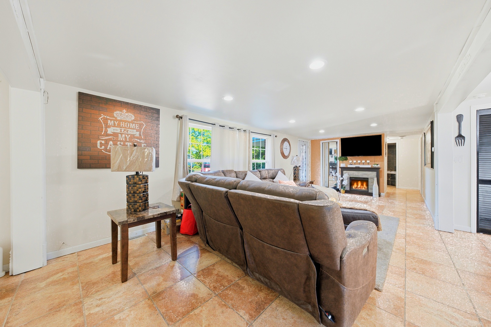 1124 Gael Drive Property Photo 11