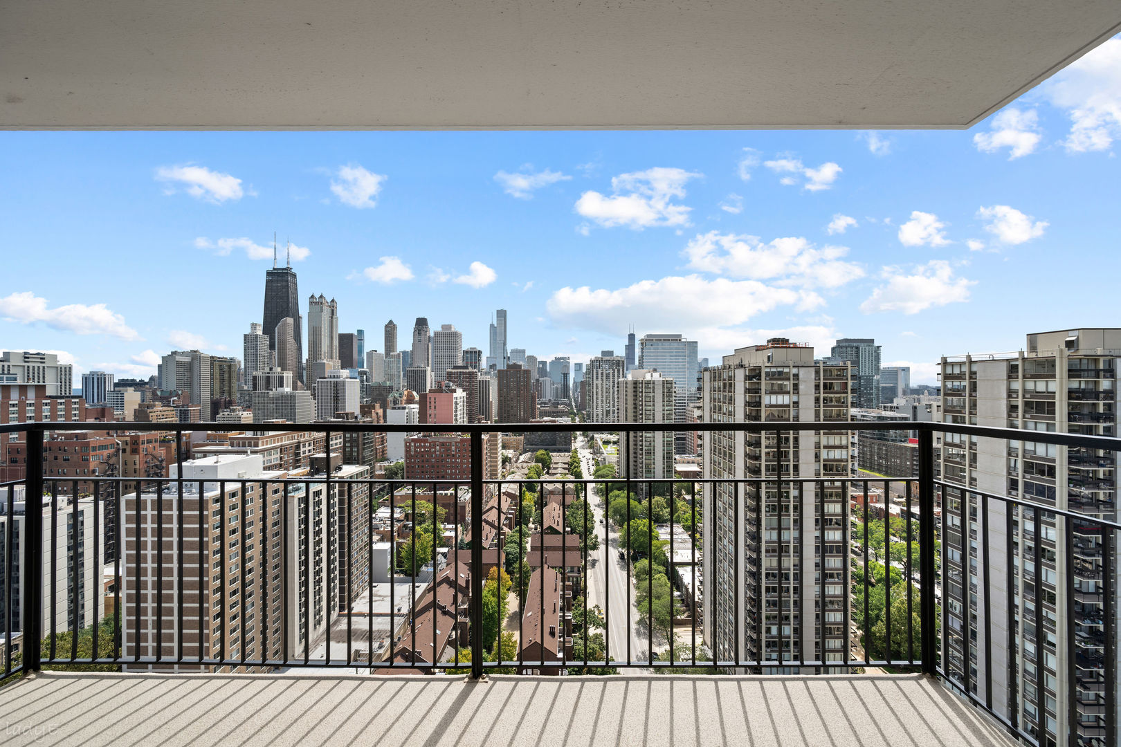 88 W Schiller Street 2808l Property Photo 17