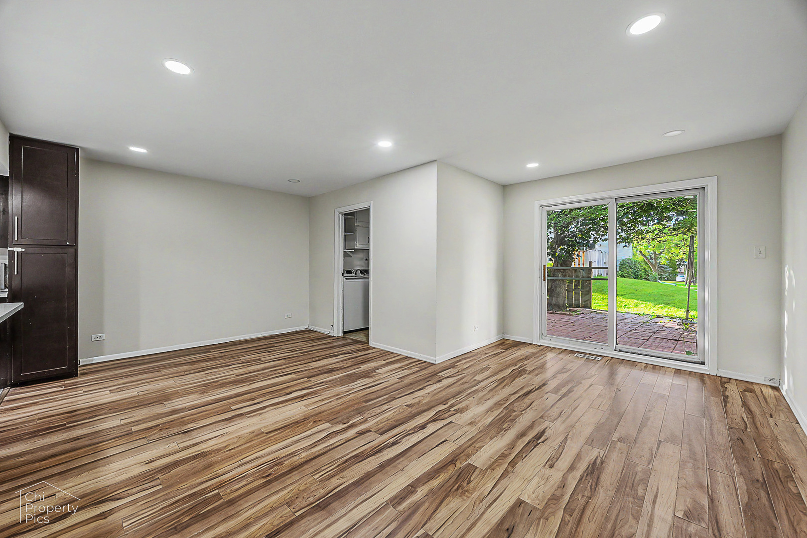 2102 Stanley Court Property Photo 8