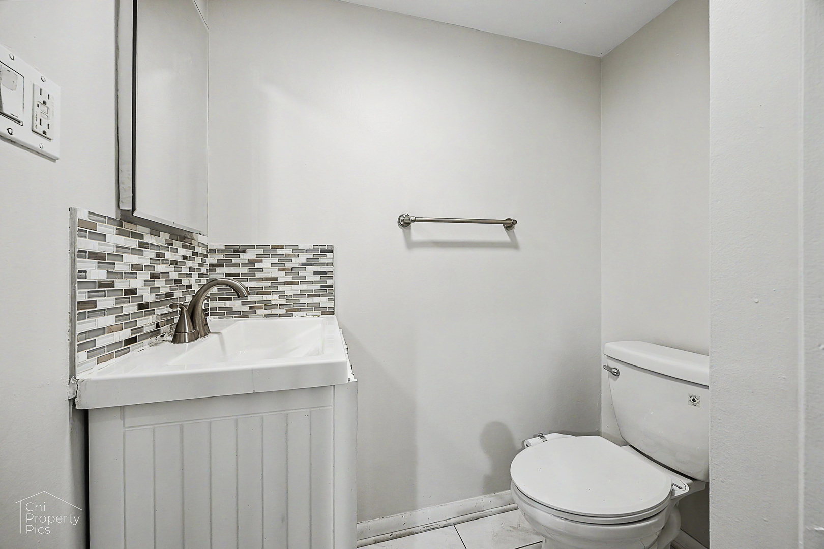 2102 Stanley Court Property Photo 9