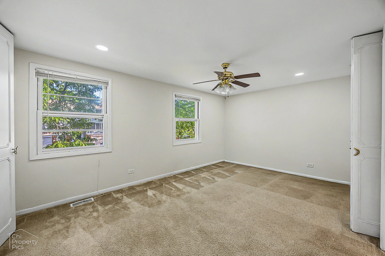 2102 Stanley Court Property Photo 10