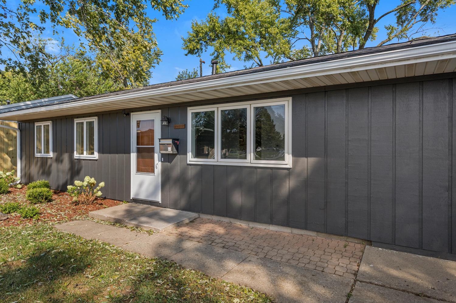 2424 E Washington Drive Property Photo 4