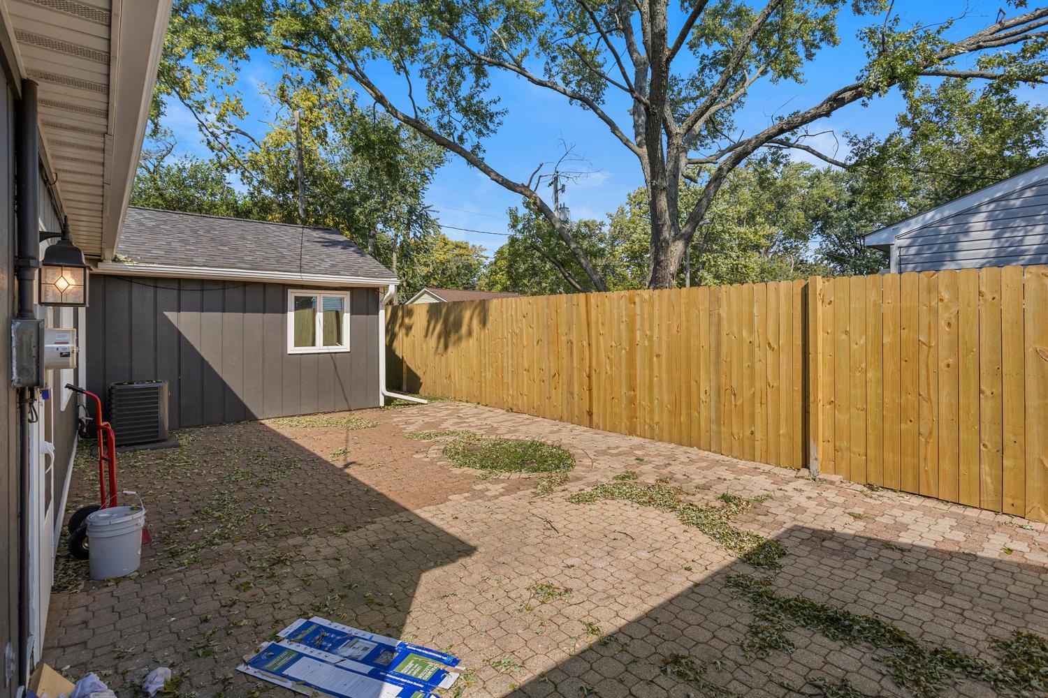 2424 E Washington Drive Property Photo 7